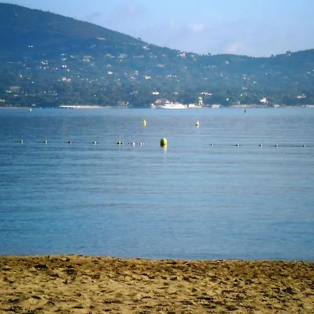 Gasbuss - Golfe De St-tropez - En Duplex Avec Piscine Et Acces Direct A La * Gassin